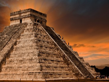 Piramide di Kukulkan nel sito di Chichen Itza