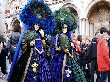 Carnevale di Venezia, due dame