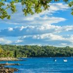 Krk, spiaggia tra Njivice e Malinska