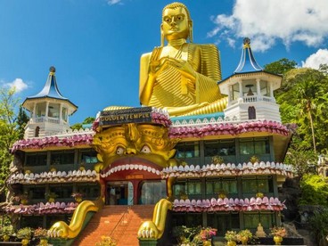 Il Tempio d'oro a Dambullia in Sri Lanka