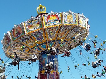 Una delle giostre del lunapark dell'Oktoberfest