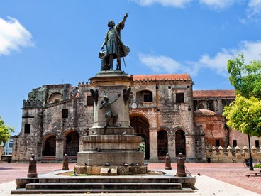 Statua di Colombo (Parque Colon, Santo Domingo