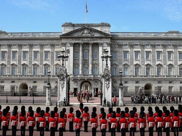 Cambio della guardia a Buckingham Palace - Londra