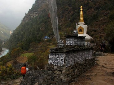 Piccolo monastero lungo il percorso verso l'Everest