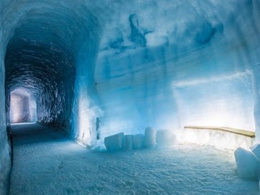 Il Tunnel di ghiaccio in Islanda
