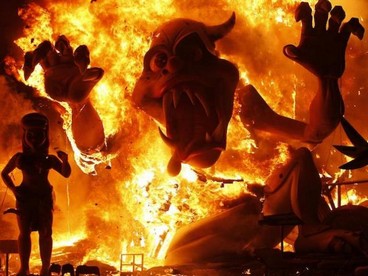 Falò conclusivo: Las Fallas a Valencia