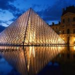 Louvre di notte: la Piramide