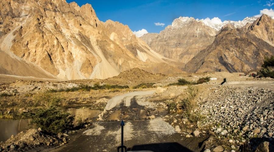 Tajikistan, un tratto della M41: strada del Pamir