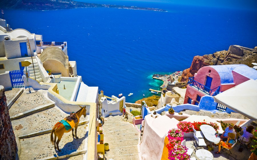 Santorini, panorama con asinello