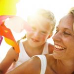 Mamma single in vacanza con la sua bambina