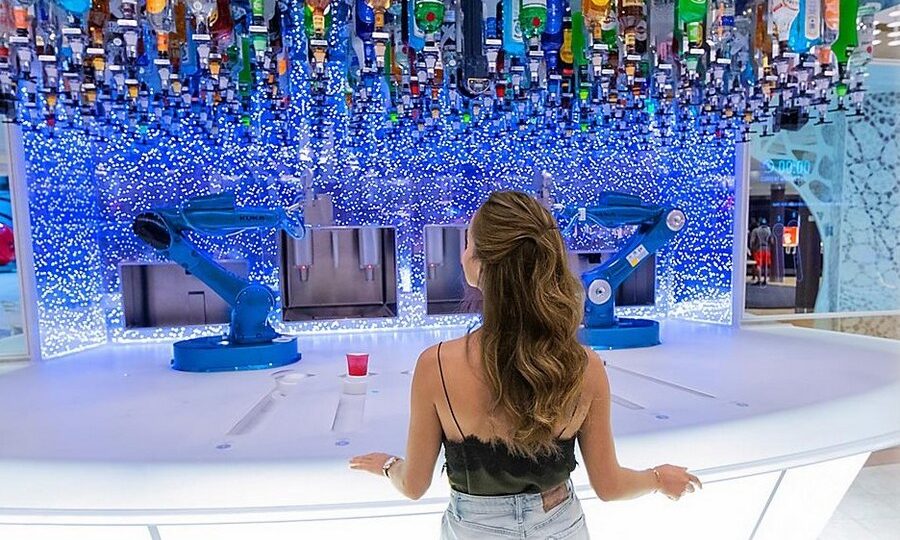 Bionic Bar di Royal Caribbean ©Royal Caribbean