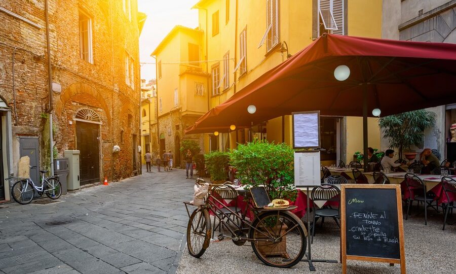 Lucca, una strada nel centro