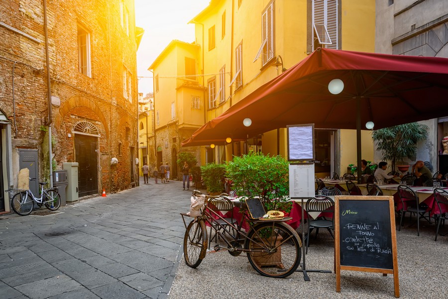 Lucca, una strada nel centro