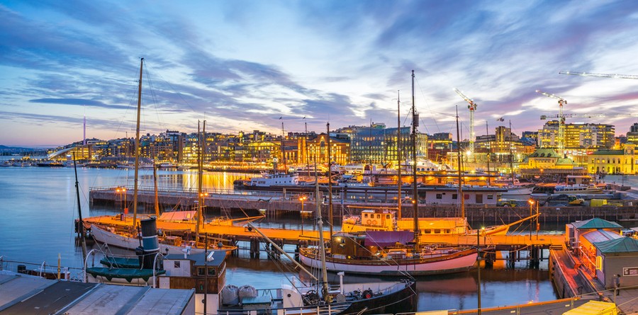 Porto di Oslo al tramonto