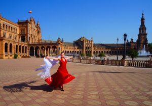 Danzatrice di flamenco in Plaza de Espana a Siviglia