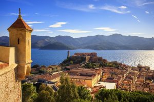 Portoferraio: il Faro e il Forte medievale