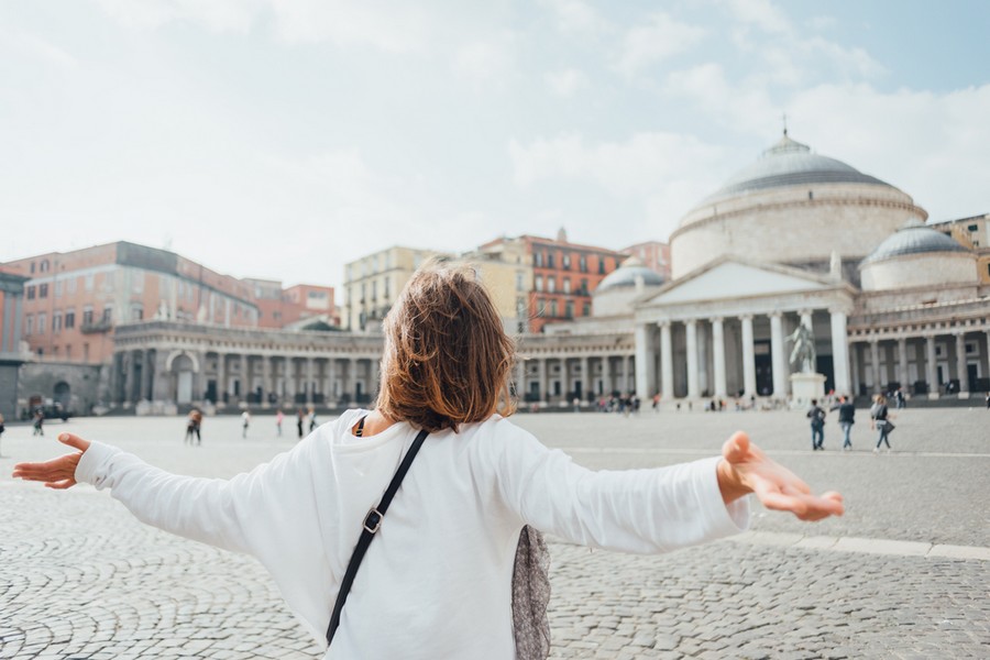 Piazza del Plebiscito e il "gioco" dei viaggiatori