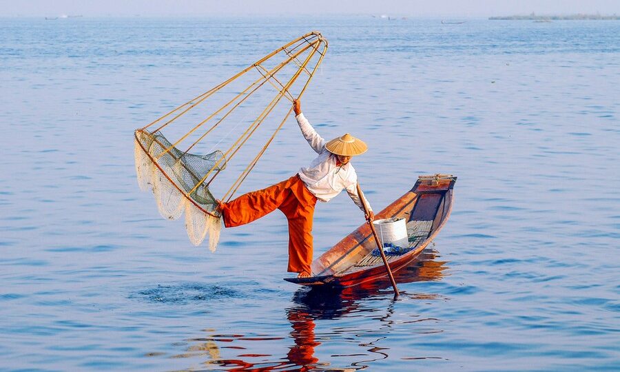 Un pescatore sul Lago Inle